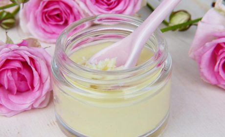 Jak wygląda proces tworzenia kosmetyków naturalnych u rodzimych producentów?